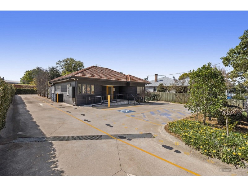 225 Herries Street, Newtown QLD 4350