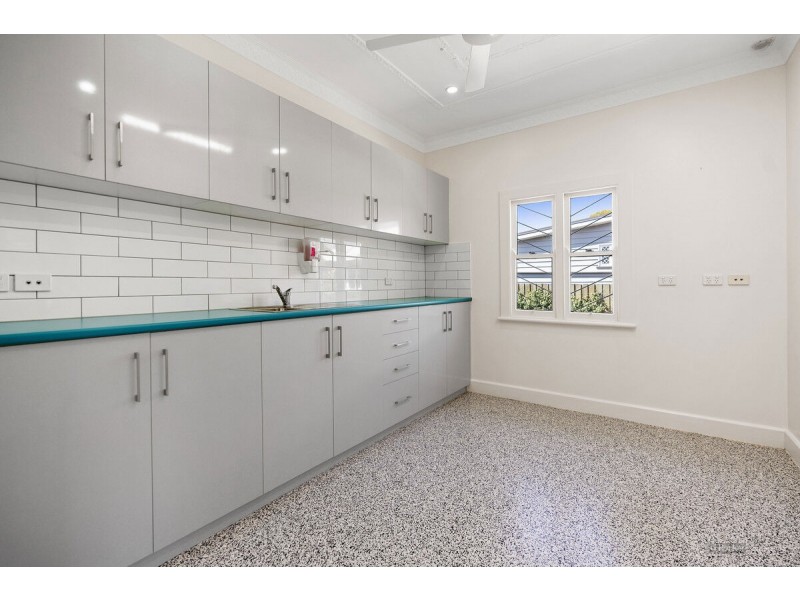 225 Herries Street, Newtown QLD 4350