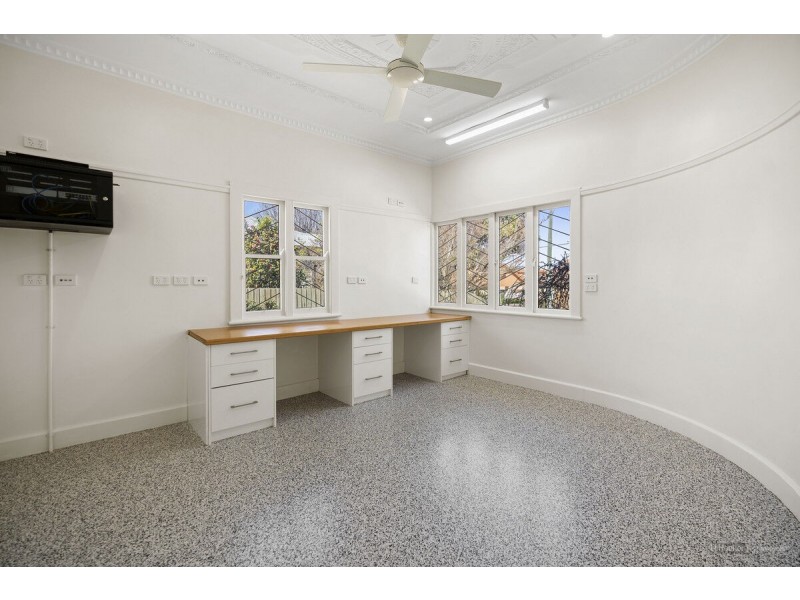 225 Herries Street, Newtown QLD 4350