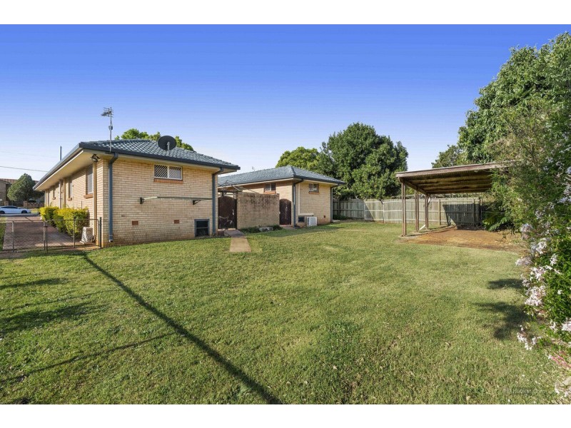 8b Herries Street, East Toowoomba QLD 4350