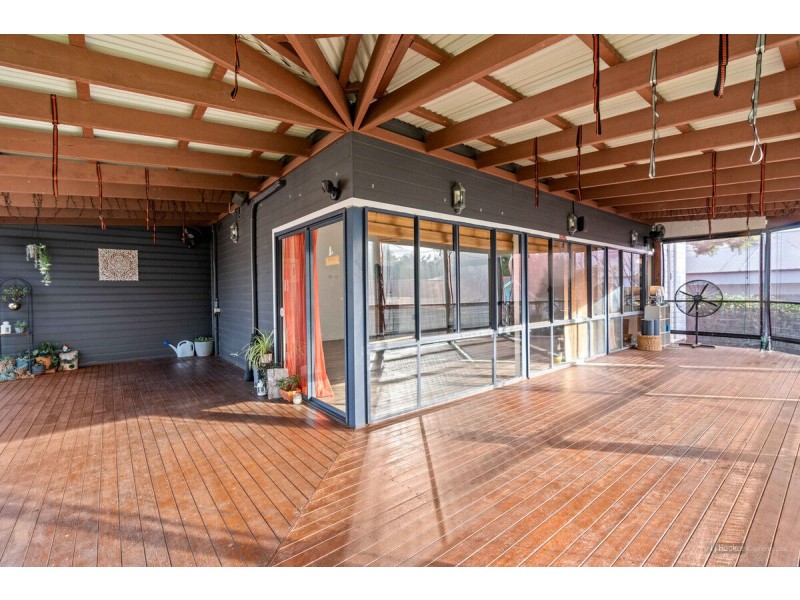 Shop 2/10476 New England Highway, Highfields QLD 4352