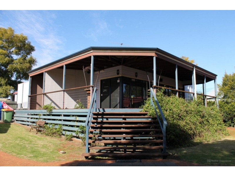 Shop 2/10476 New England Highway, Highfields QLD 4352