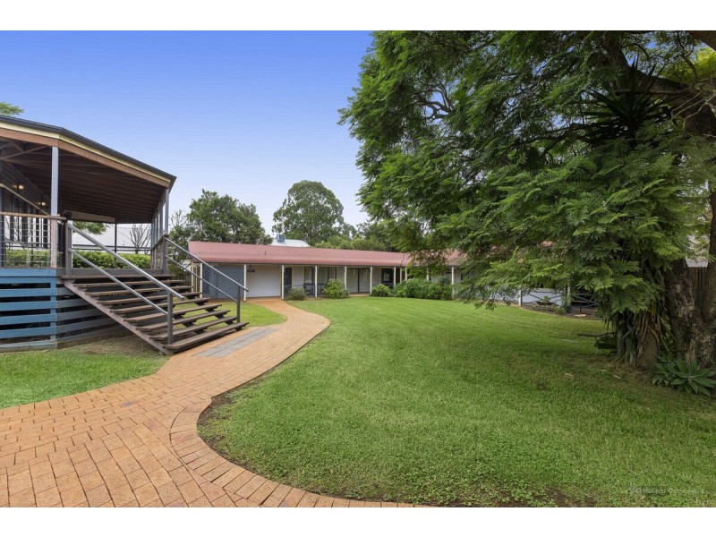 Shop 2/10476 New England Highway, Highfields QLD 4352