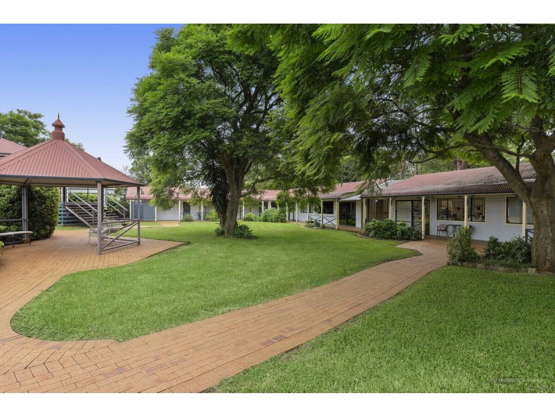 Shop 2/10476 New England Highway, Highfields QLD 4352