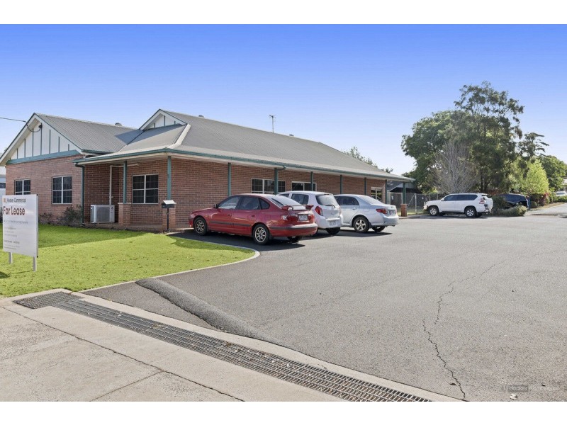 485-487 Tor Street, Newtown QLD 4350