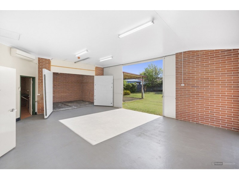 485-487 Tor Street, Newtown QLD 4350