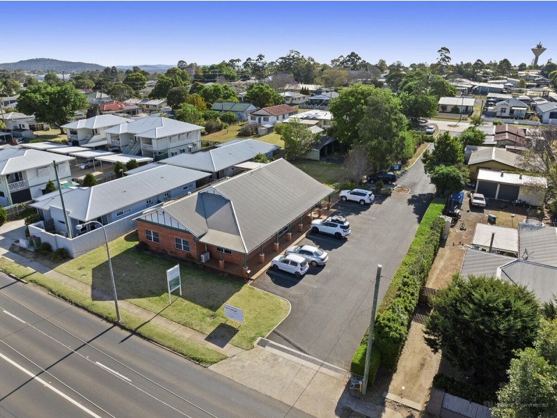 485-487 Tor Street, Newtown QLD 4350