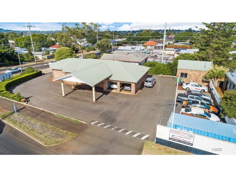 84 Drayton Road, Harristown QLD 4350