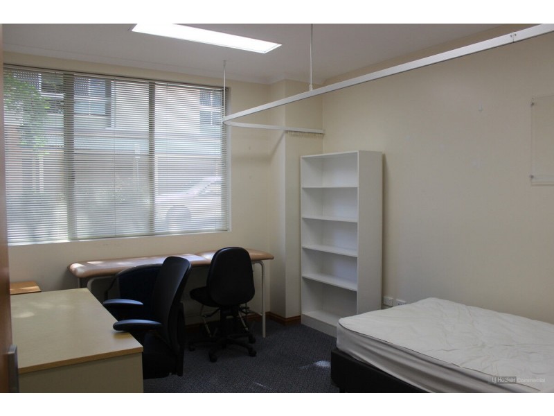 Suite 22/280-288 North Street, Rockville QLD 4350
