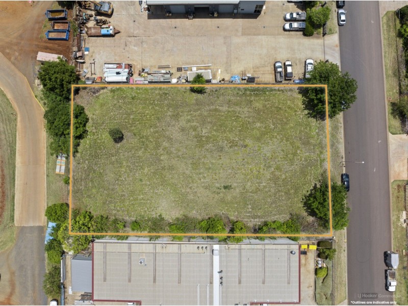 4 Civil Court, Harlaxton QLD 4350