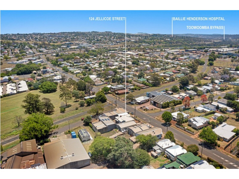 124 Jellicoe Street, North Toowoomba QLD 4350