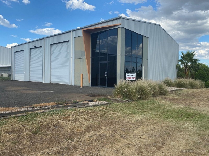 2/92 Spencer Street, Roma QLD 4455