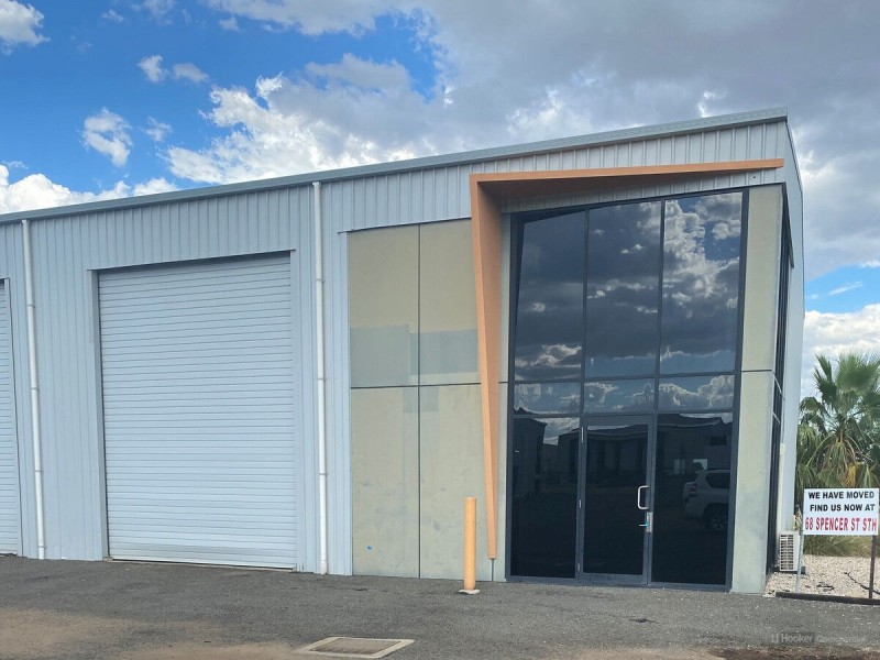 2/92 Spencer Street, Roma QLD 4455