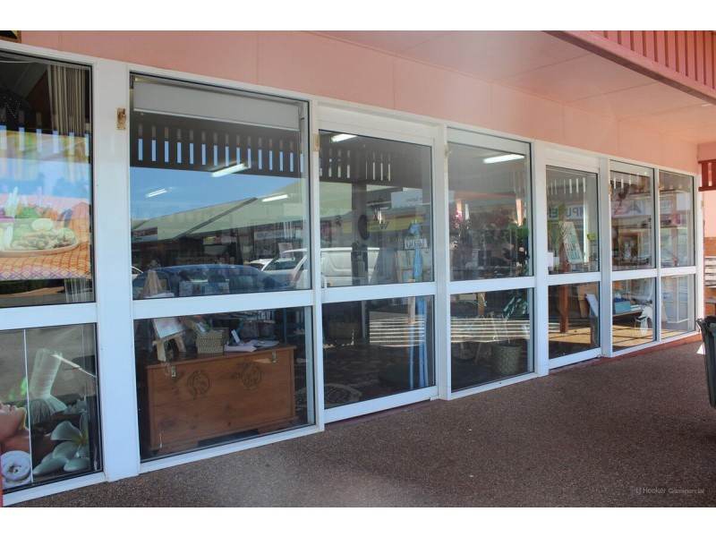 Shop 10/462 West Street, Kearneys Spring QLD 4350
