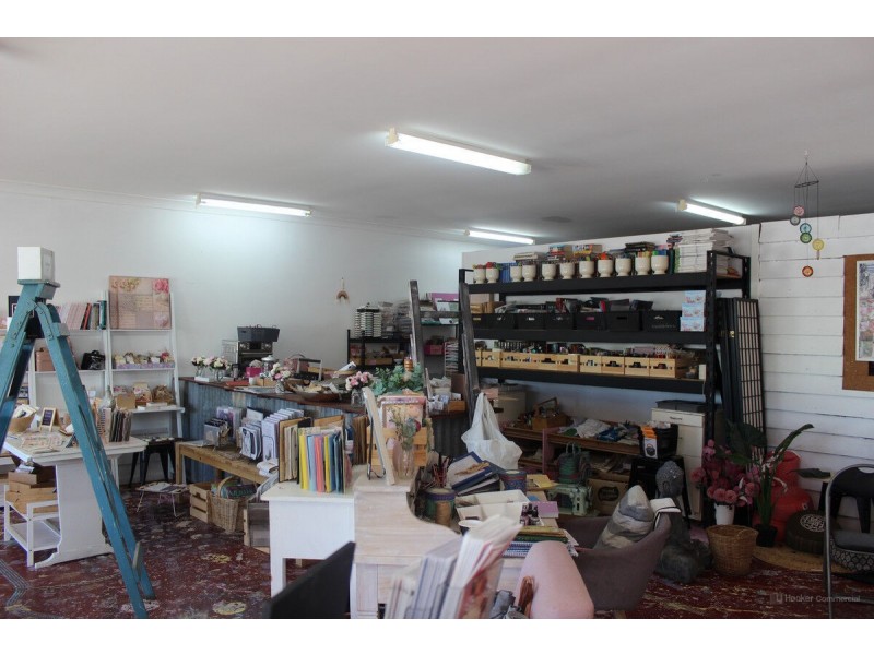 Shop 10/462 West Street, Kearneys Spring QLD 4350