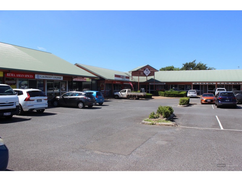 Shop 10/462 West Street, Kearneys Spring QLD 4350