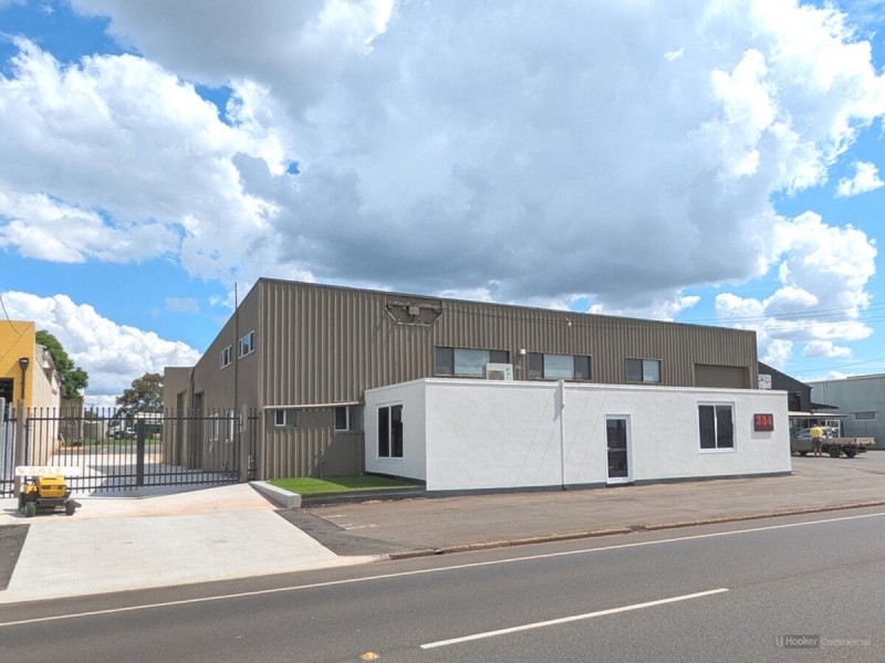 384 South Street, Harristown QLD 4350