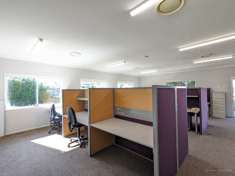 17 Freighter Avenue, Wilsonton QLD 4350