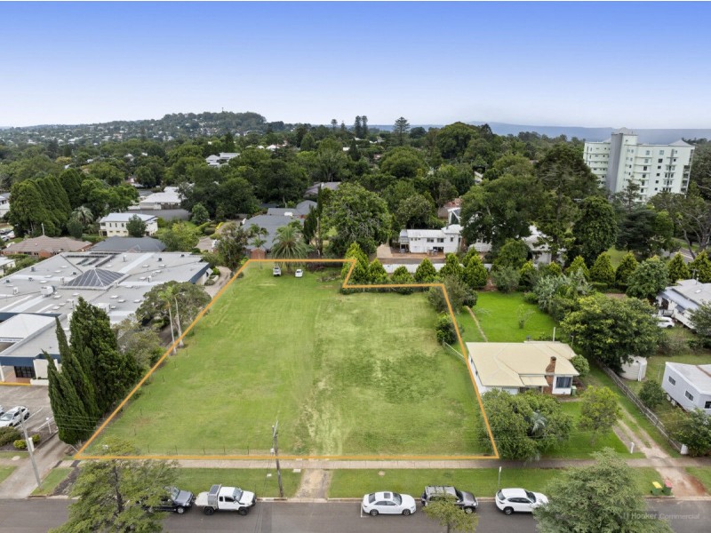 3-5 Scott Street, East Toowoomba QLD 4350