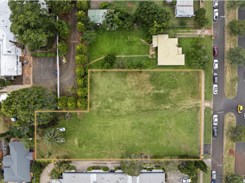 3-5 Scott Street, East Toowoomba QLD 4350