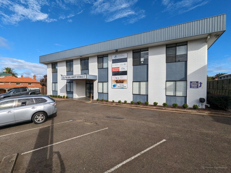 4/256 Margaret Street, Toowoomba City QLD 4350