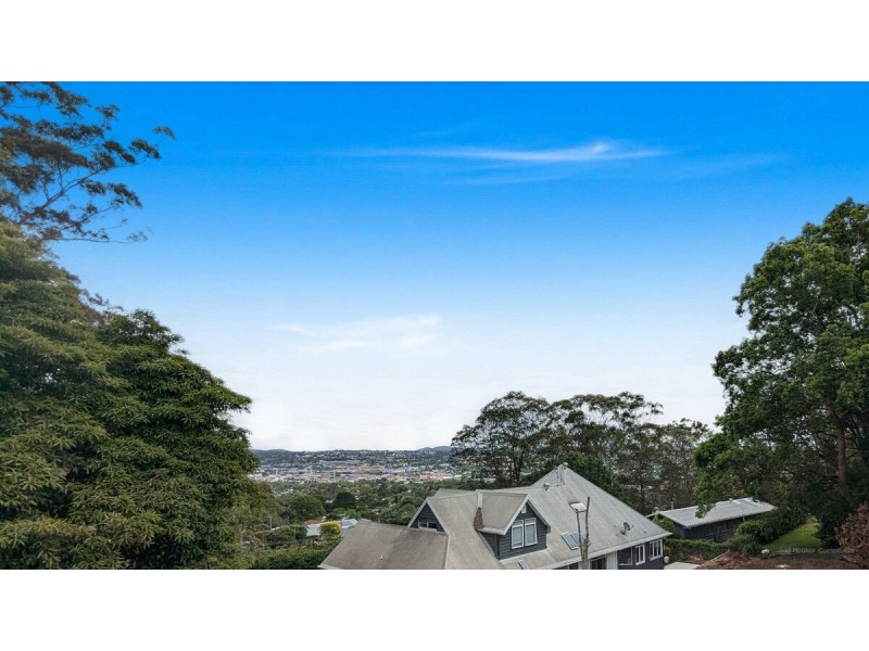 1a Video Avenue, Mount Lofty QLD 4350