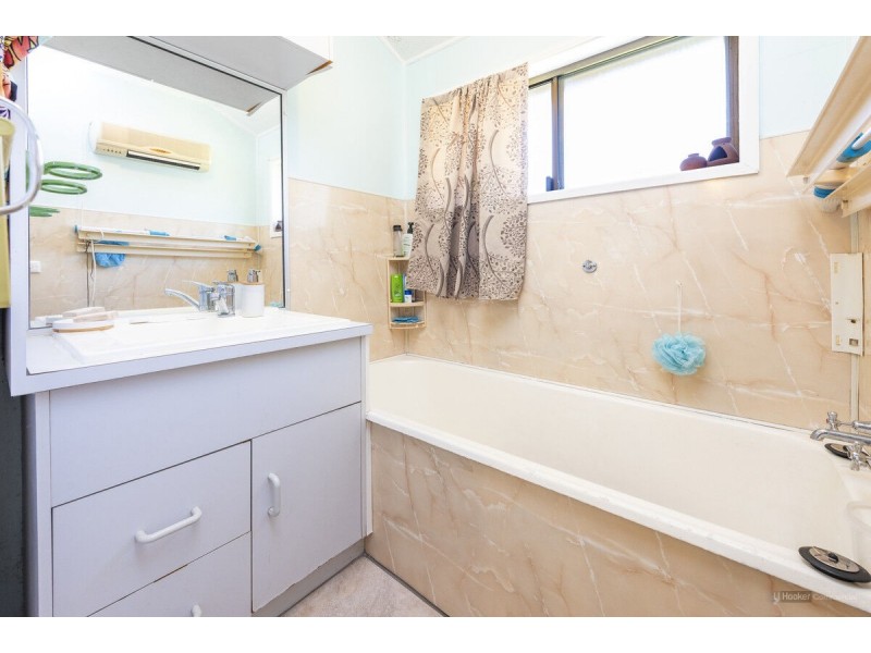 7 Laycock Road, Miles QLD 4415