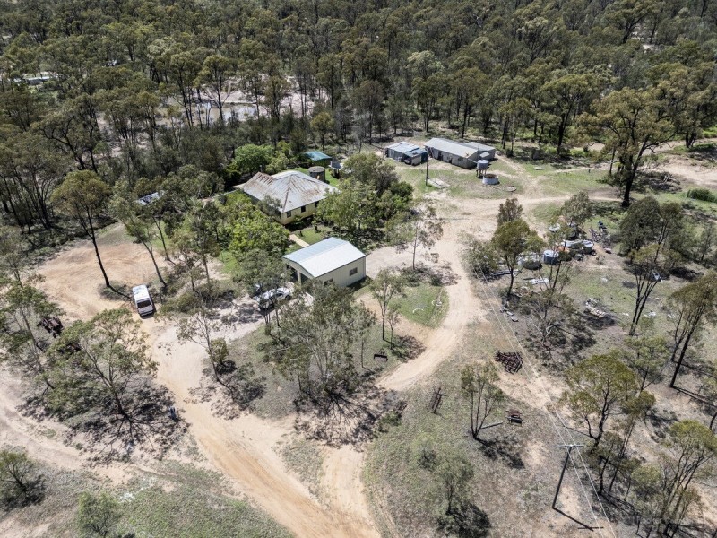 7 Laycock Road, Miles QLD 4415