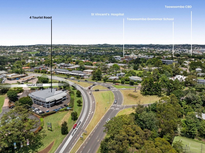 3/4 Tourist Road, East Toowoomba QLD 4350