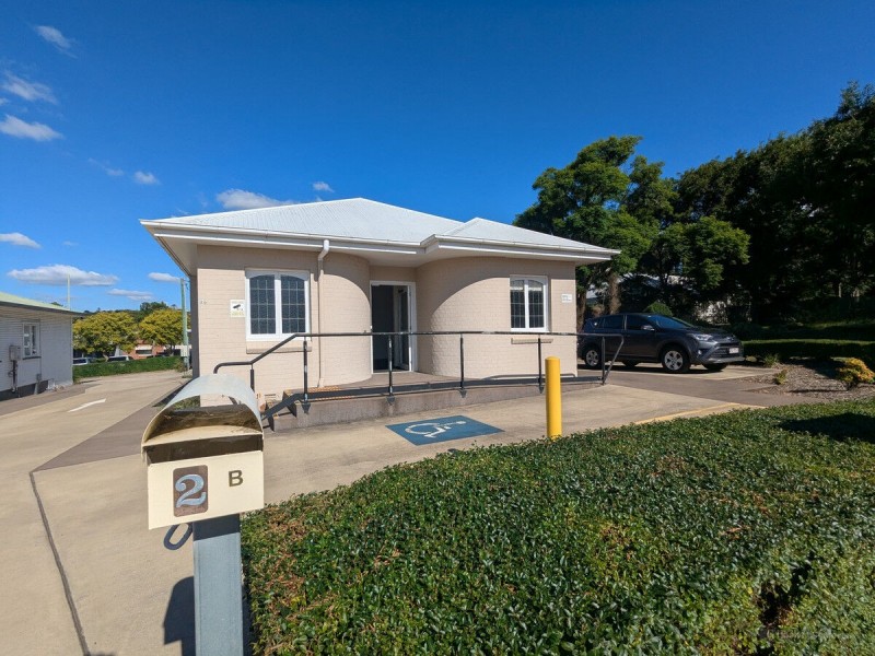 2b Phillip Street, East Toowoomba QLD 4350