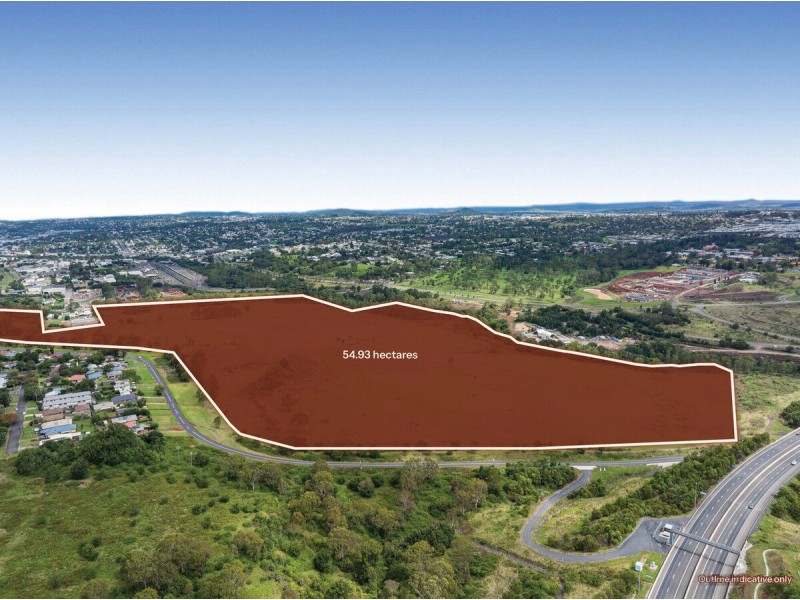 The Willows/213 Goombungee Road, Harlaxton QLD 4350