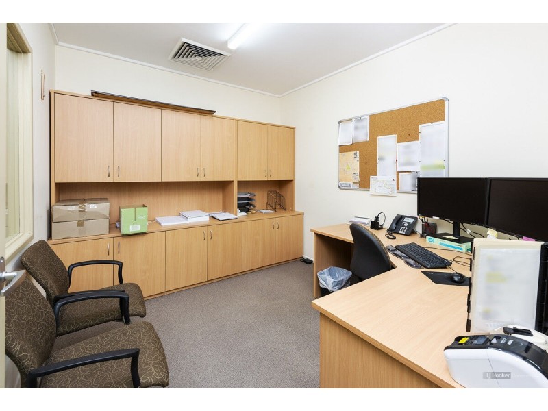 63 Arthur Street, Roma QLD 4455