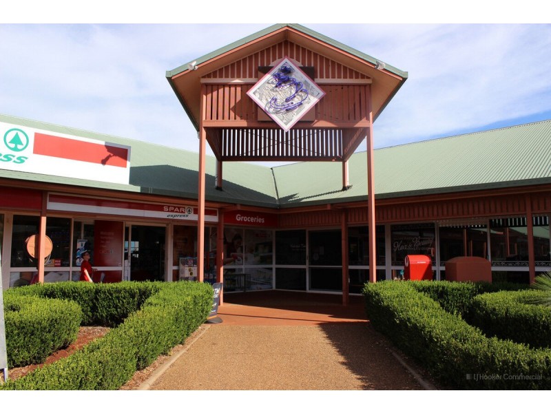 3a/462 West Street, Kearneys Spring QLD 4350