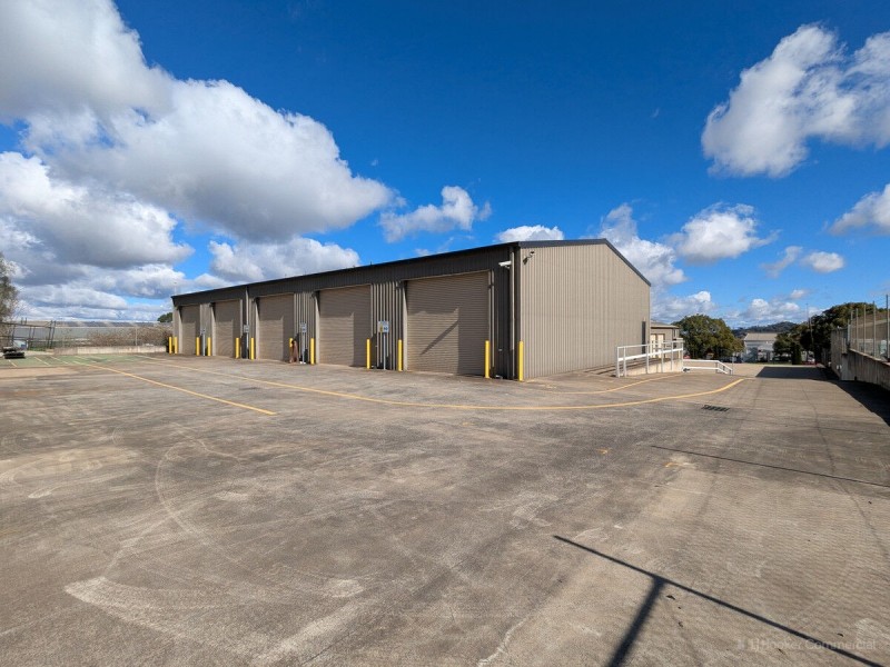 318-320 Anzac Avenue, Harristown QLD 4350
