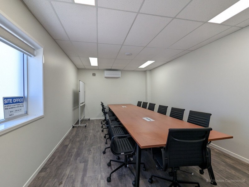 318-320 Anzac Avenue, Harristown QLD 4350