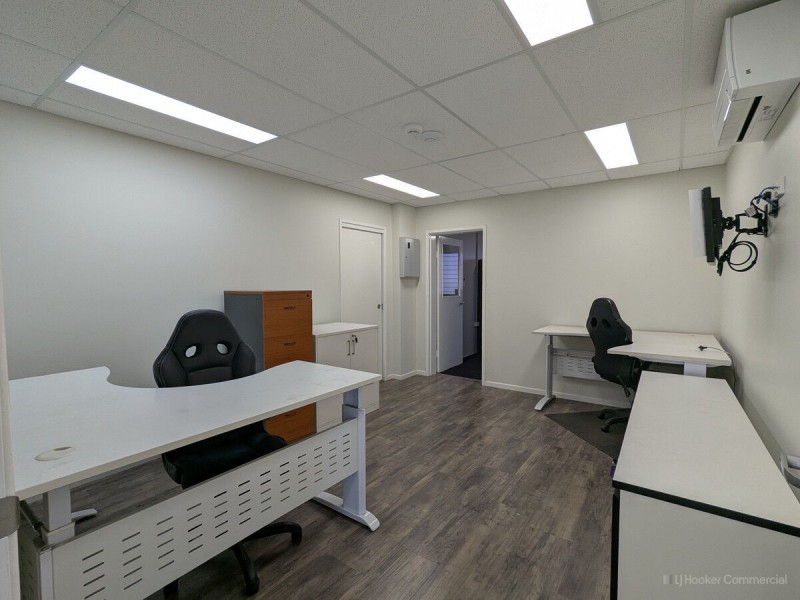 318-320 Anzac Avenue, Harristown QLD 4350