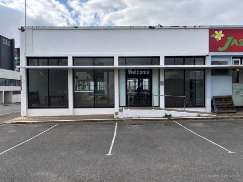Shop 2/139 Herries Street, Toowoomba City QLD 4350