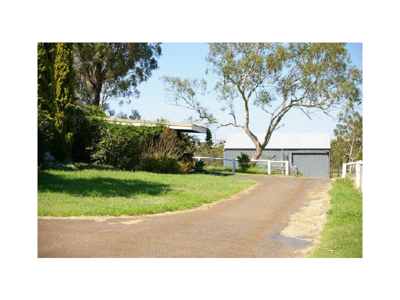 16 Cumners Road, Torrington QLD 4350