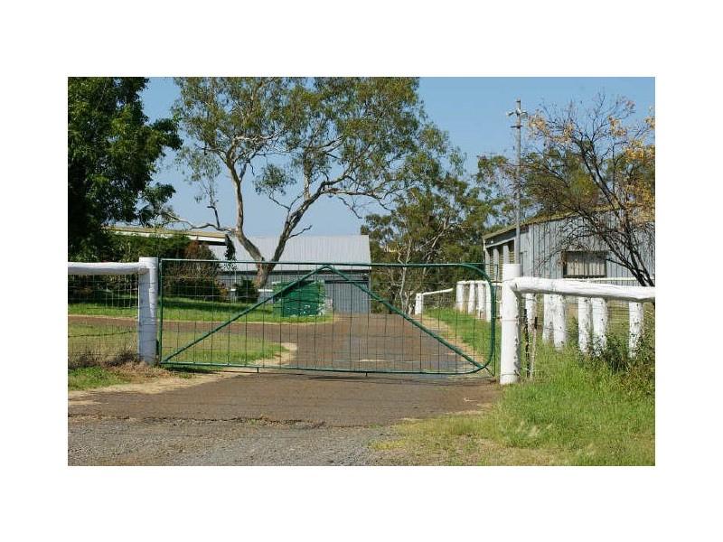 16 Cumners Road, Torrington QLD 4350