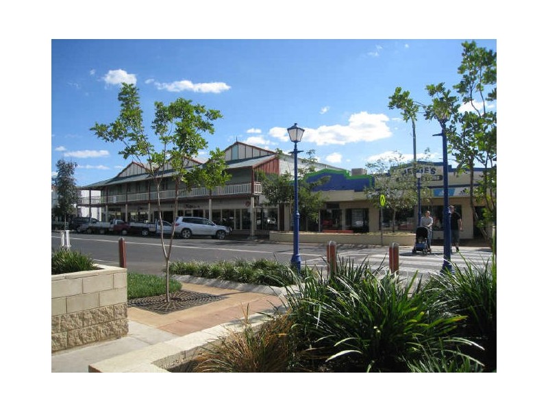 42 Cunningham Street, Dalby QLD 4405