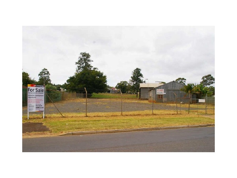 8 Link Street, North Toowoomba QLD 4350