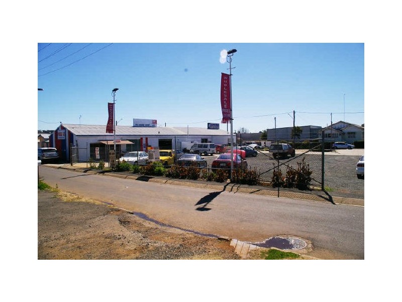 1A Dexter Street, Toowoomba QLD 4350