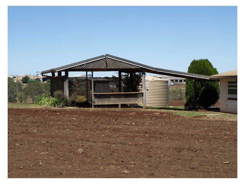 16 Cumners Road, Torrington QLD 4350