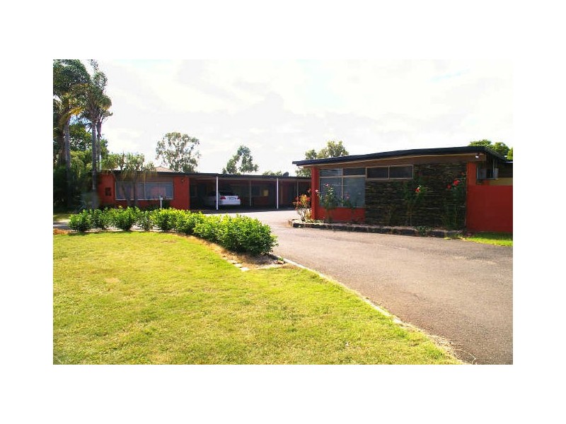 1 Toowoomba Road, Oakey QLD 4401