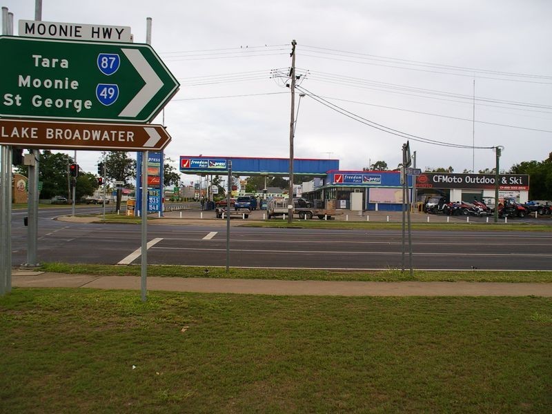 8 Drayton Street, Dalby QLD 4405
