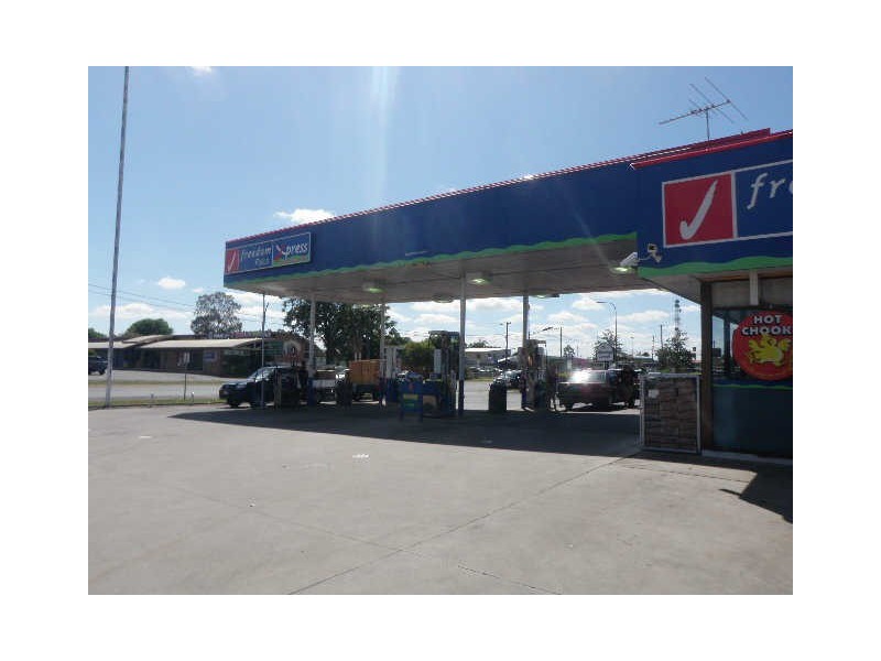 8 Drayton Street, Dalby QLD 4405