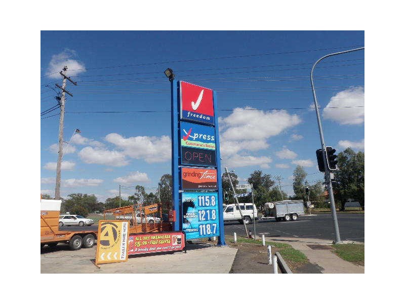 8 Drayton Street, Dalby QLD 4405