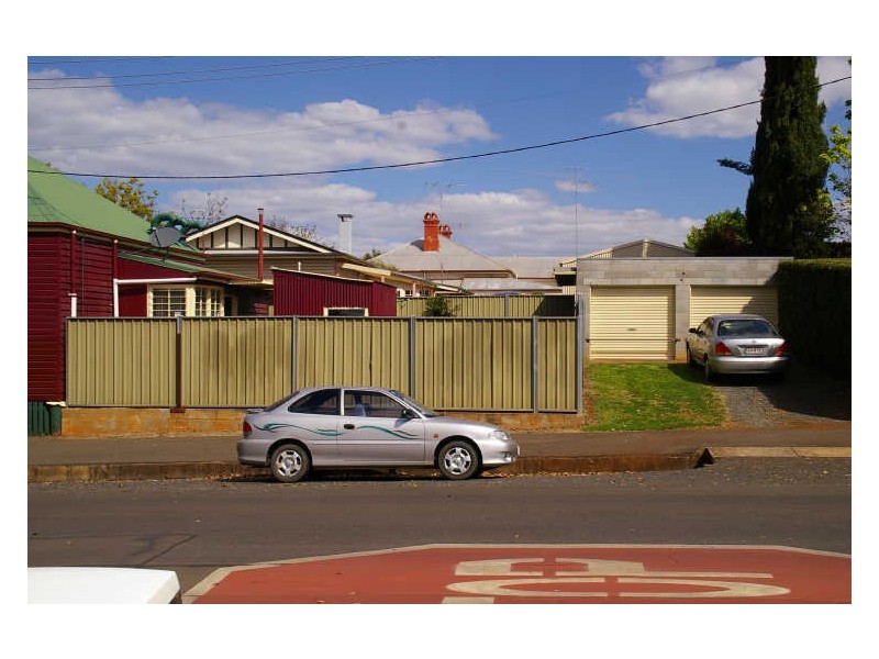 123 Mort Street, Toowoomba QLD 4350