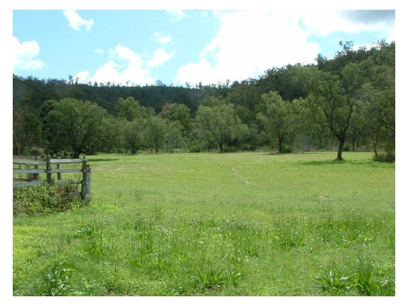 8726 Warrego Highway, Withcott QLD 4352