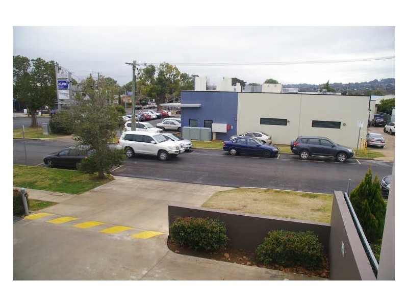 Upstairs Suite/202 Hume Street, Toowoomba City QLD 4350